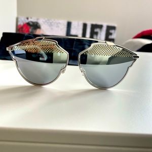 Never Worn. Dior Mirror Shades.